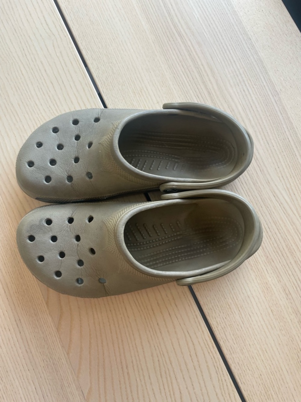 Crocs for men Olive Green Slip-On Crocs size 10-11 men’s Classic Crocs